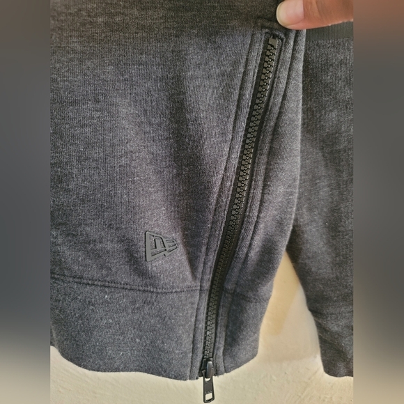 New Era AUDI Crewneck , Dark‎ Grey, Size Small - Picture 5 of 7